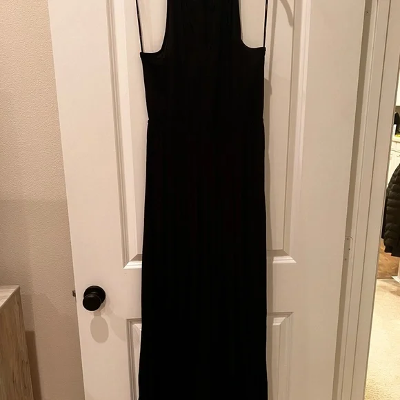 Forever 21 Black Maxi - Picture 4 of 6